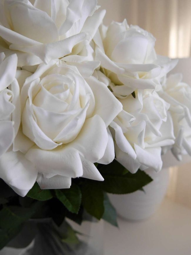 Rose weiss real touch